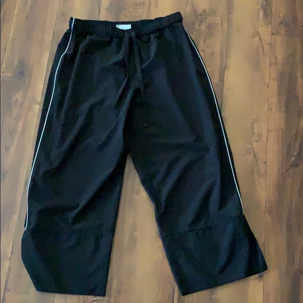 Capri pants
